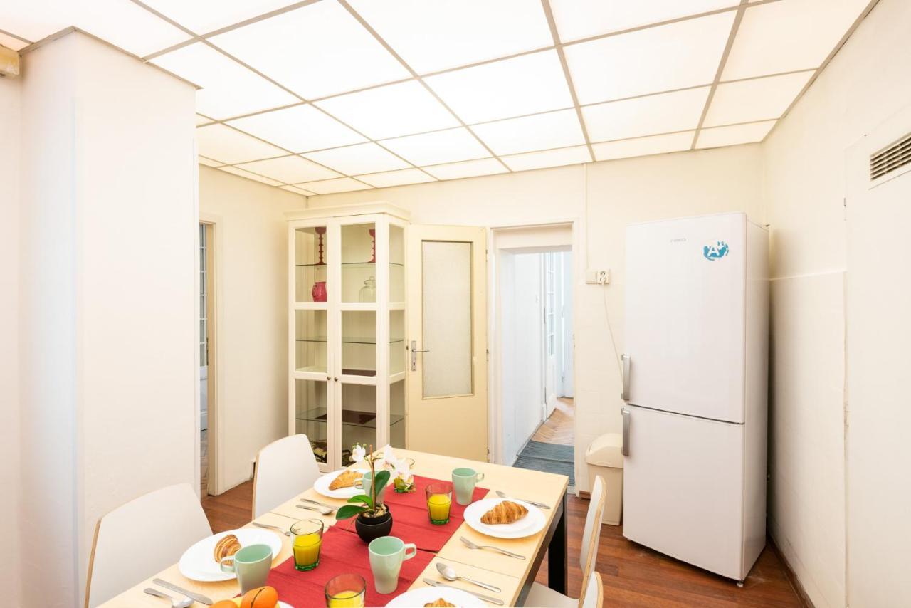 Narodni Apartments Praag Buitenkant foto