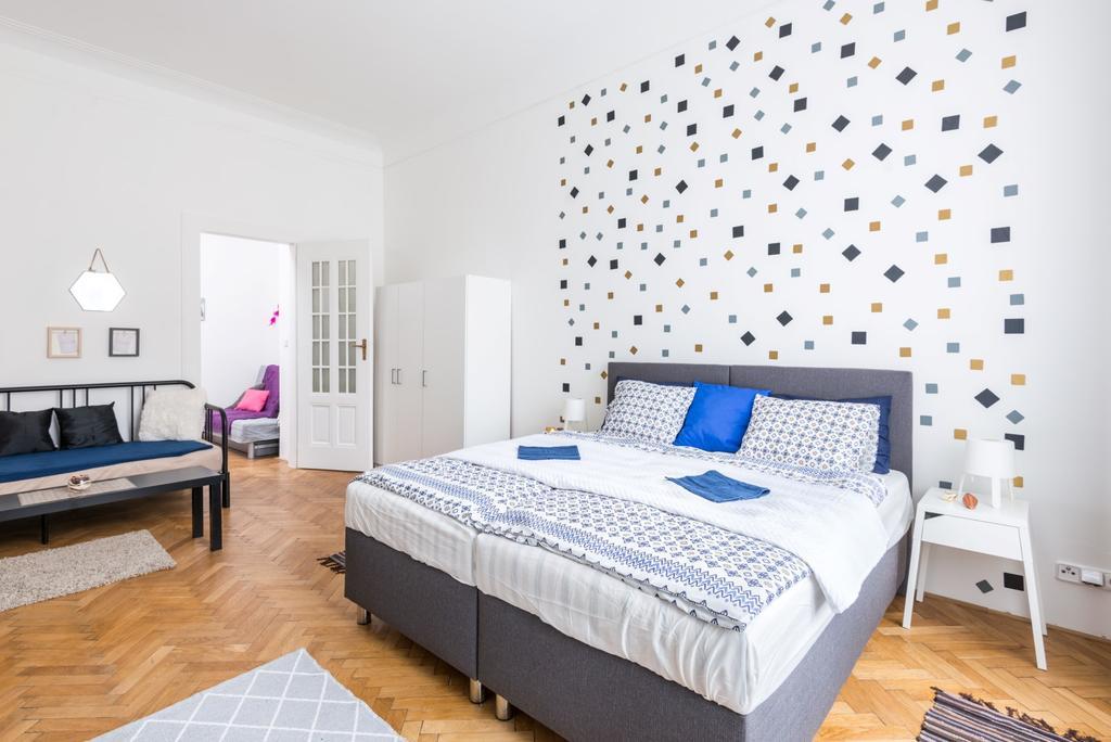 Narodni Apartments Praag Buitenkant foto